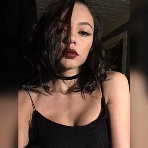 Meet your Posher, Aline